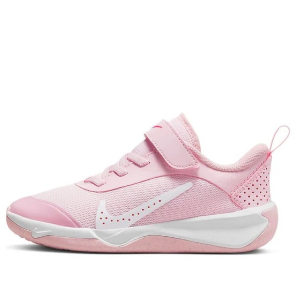 Nike Omni Multi-Court. Never worn. Light pink size 2Y